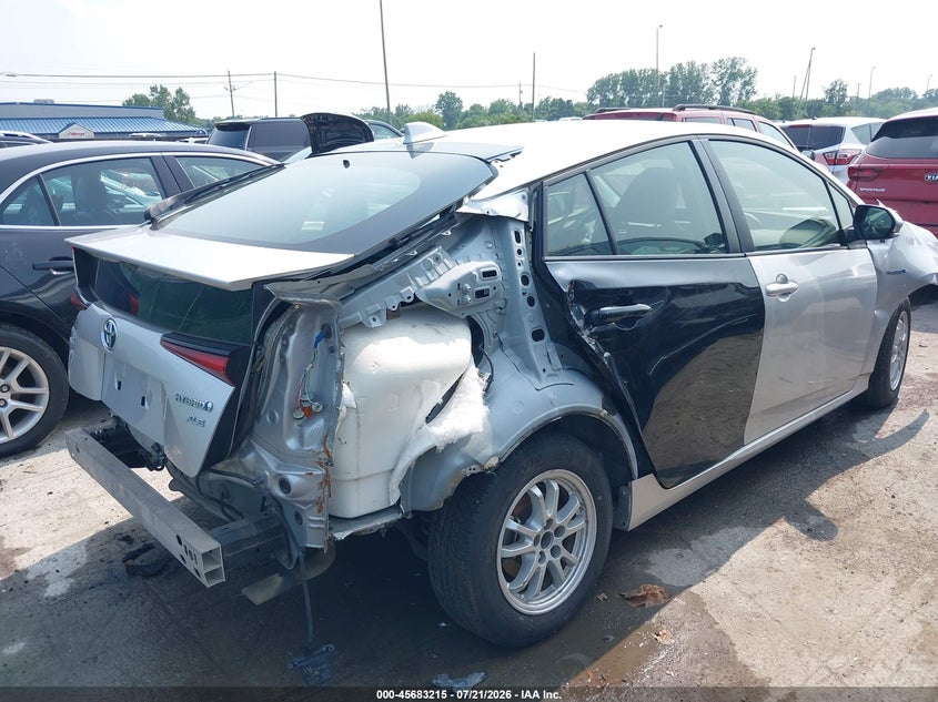 2021 Toyota Prius VIN JTDL9MFU1M3025143 IAAI salvage auction — FRONT & REAR, Salvage Title, sold $25 on 2026-07-28 (photo 4)