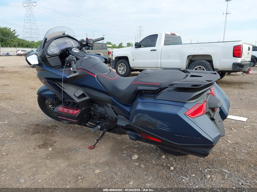2022 Honda Gl1800c VIN JH2SC7946NK400811 IAAI salvage auction — ROLLOVER, Salvage Title, sold $10,500 on 2026-08-06 (photo 3)