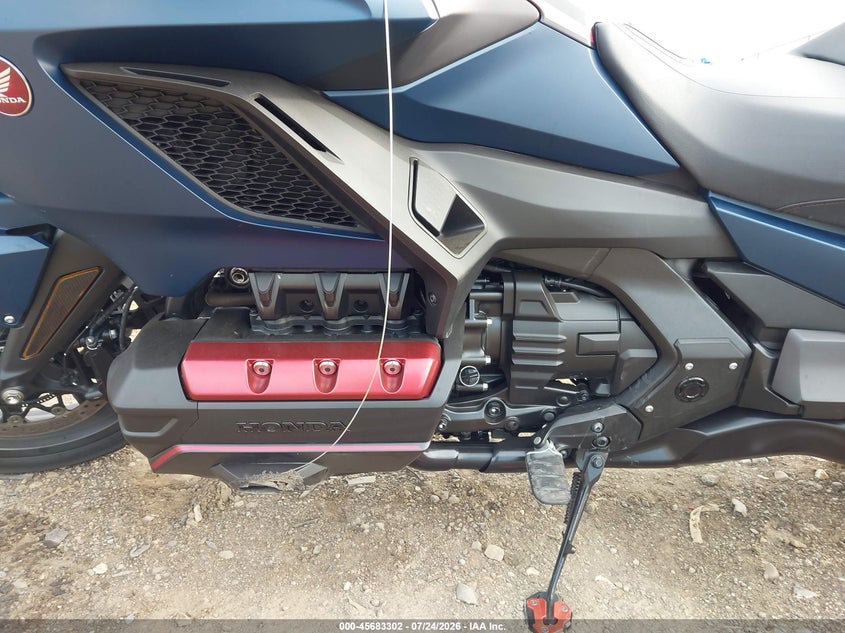 2022 Honda Gl1800c VIN JH2SC7946NK400811 IAAI salvage auction — ROLLOVER, Salvage Title, sold $10,500 on 2026-08-06 (photo 9)