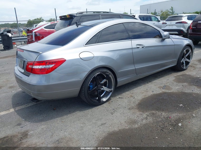 2012 Mercedes-benz E-klasse VIN WDDKJ5KB4CF142344 IAAI salvage auction — REAR END, Salvage Rebuilt (North Carolina), sold $725 on 2026-07-29 (photo 4)