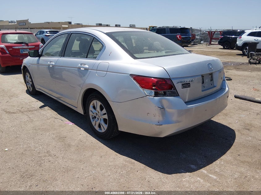 2008 Honda Accord VIN JHMCP26428C034142 IAAI salvage auction — NORMAL WEAR, Clear (Kansas), sold $450 on 2026-07-31 (photo 3)