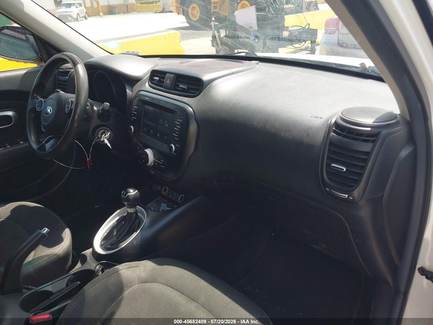 2019 Kia Soul VIN KNDJP3A57K7025242 IAAI salvage auction — LEFT FRONT, Clear (Florida), sold $2,050 on 2026-07-23 (photo 5)