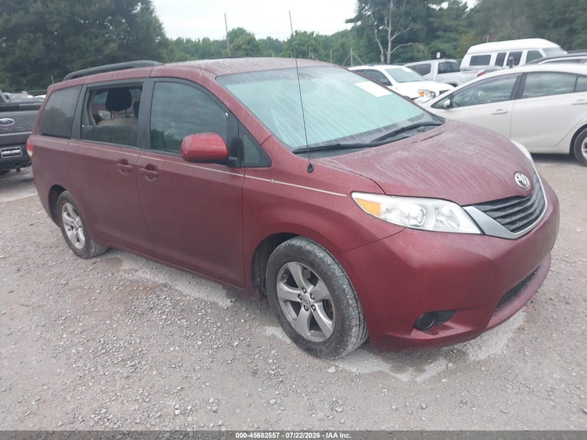 2011 Toyota Sienna VIN 5TDKK3DC9BS064921 IAAI salvage auction — REAR END, Clear (Alabama), sold $725 on 2026-07-29 (photo 1)