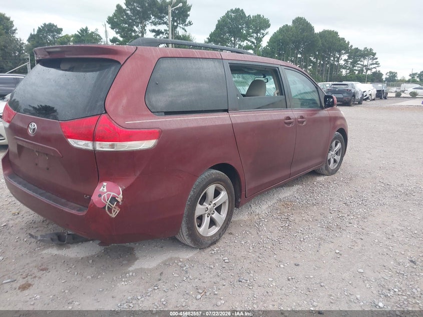 2011 Toyota Sienna VIN 5TDKK3DC9BS064921 IAAI salvage auction — REAR END, Clear (Alabama), sold $725 on 2026-07-29 (photo 4)