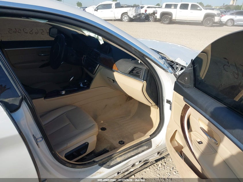 2015 BMW 4er VIN WBA4A7C55FD414128 IAAI salvage auction — FRONT & REAR, Wait Title, sold $1,750 on 2026-08-12 (photo 5)
