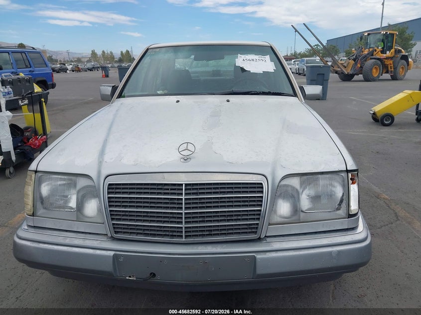 1994 Mercedes-benz E-class VIN WDBEA32E2RC116808 IAAI salvage auction — NORMAL WEAR, Clear - Dealer Only (California), sold $275 on 2026-07-29 (photo 6)