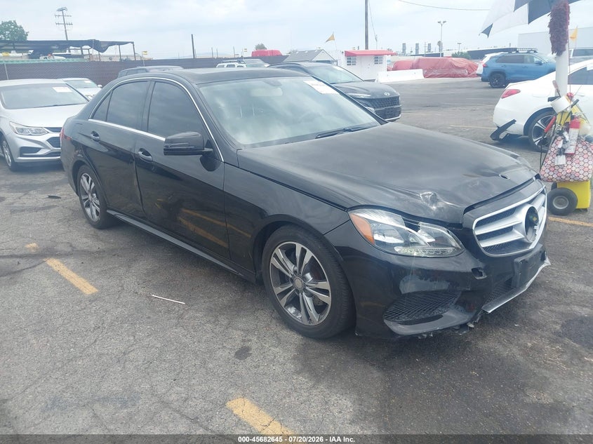 2015 Mercedes-benz E-klasse VIN WDDHF5KB3FB152192 IAAI salvage auction — RIGHT FRONT, Salvage (California), sold $4,300 on 2026-08-01 (photo 1)