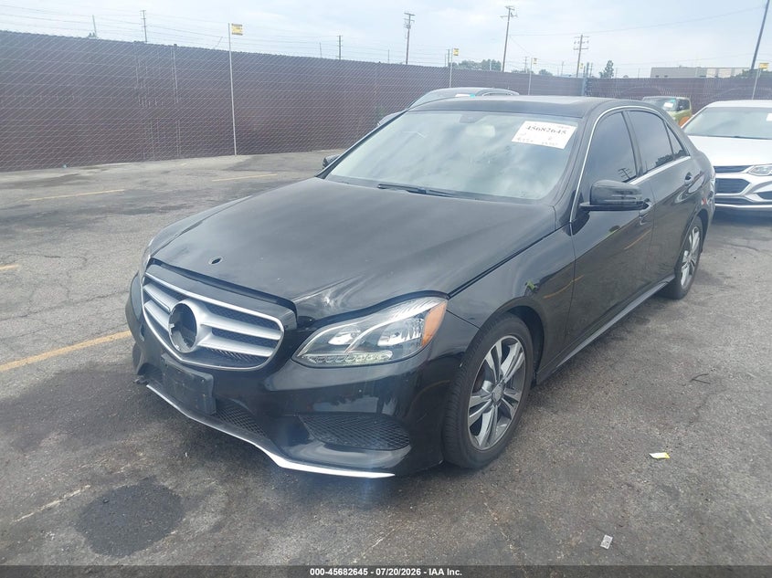 2015 Mercedes-benz E-klasse VIN WDDHF5KB3FB152192 IAAI salvage auction — RIGHT FRONT, Salvage (California), sold $4,300 on 2026-08-01 (photo 2)