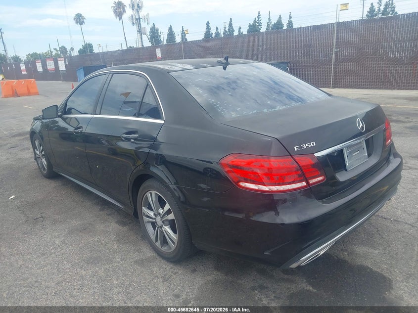 2015 Mercedes-benz E-klasse VIN WDDHF5KB3FB152192 IAAI salvage auction — RIGHT FRONT, Salvage (California), sold $4,300 on 2026-08-01 (photo 3)