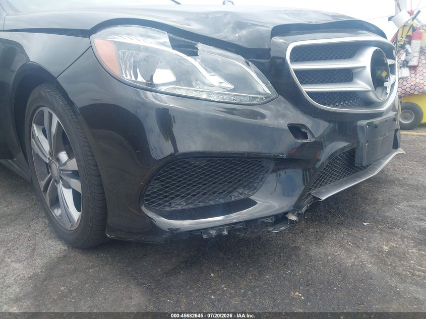 2015 Mercedes-benz E-klasse VIN WDDHF5KB3FB152192 IAAI salvage auction — RIGHT FRONT, Salvage (California), sold $4,300 on 2026-08-01 (photo 6)
