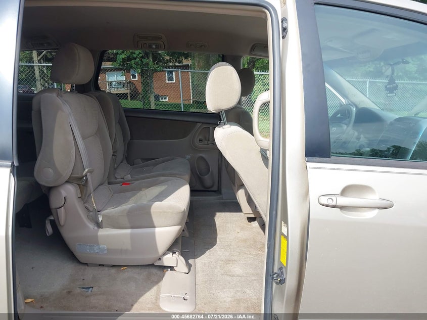 2006 Toyota Sienna VIN 5TDBA23C16S055571 IAAI salvage auction — NORMAL WEAR, Clear (Virginia), sold $100 on 2026-07-28 (photo 8)