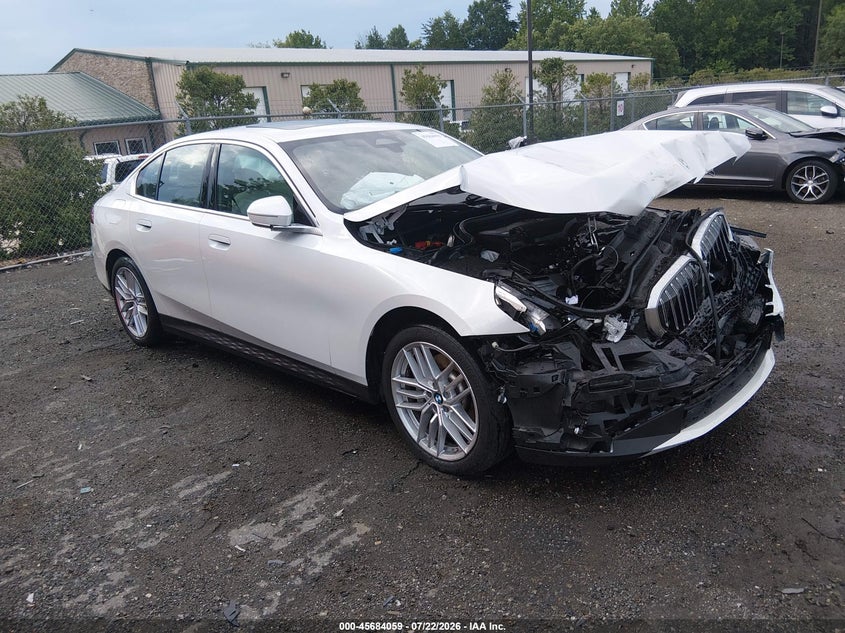 2025 BMW 5 Series VIN WBA53FJ03SCU27959 — IAAI salvage auction photo