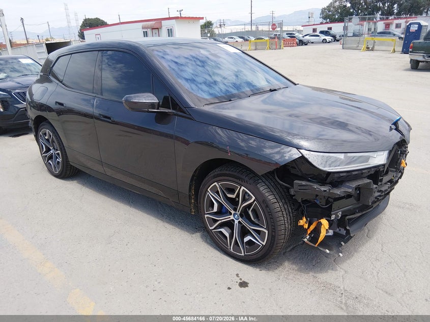 2025 BMW Ix VIN WB523CF04SCS17217 — IAAI salvage auction photo