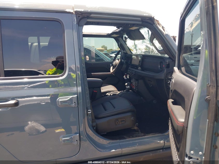 2026 Jeep Gladiator VIN 1C6RJTBG8TL181780 IAAI salvage auction — ROLLOVER, Salvage Title, sold $19,100 on 2026-09-01 (photo 5)