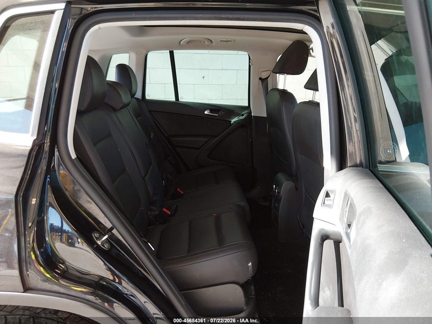 2017 Volkswagen Tiguan VIN WVGSV7AX9HW511631 IAAI salvage auction — FRONT END, Bill Of Sale (Washington), sold $1,150 on 2026-08-13 (photo 8)