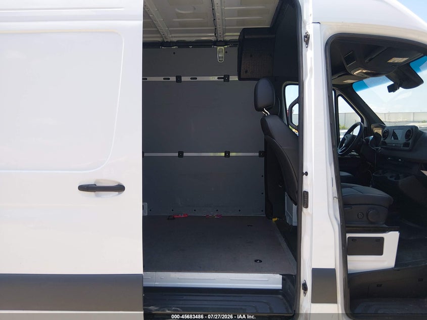 2024 Mercedes-benz Sprinter VIN W1Y4KCHY2RT189409 IAAI salvage auction — ROOF, Enterprise Vehicles Clear Only (Missouri), sold $15,100 on 2026-07-30 (photo 8)