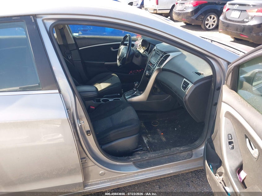 2016 Hyundai Elantra VIN KMHD35LH5GU274316 IAAI salvage auction — NORMAL WEAR, Clear (Virginia), sold $25 on 2026-07-28 (photo 5)
