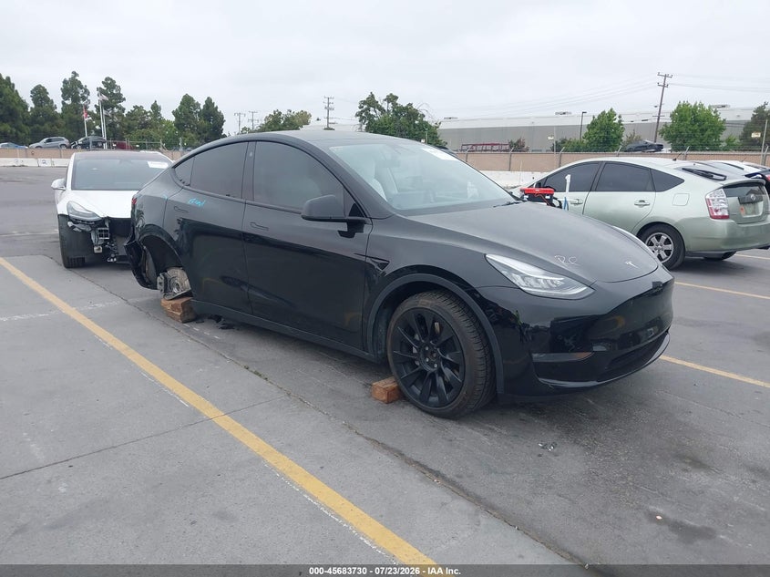 2021 Tesla Model y VIN 5YJYGDEE0MF102500 — IAAI salvage auction photo