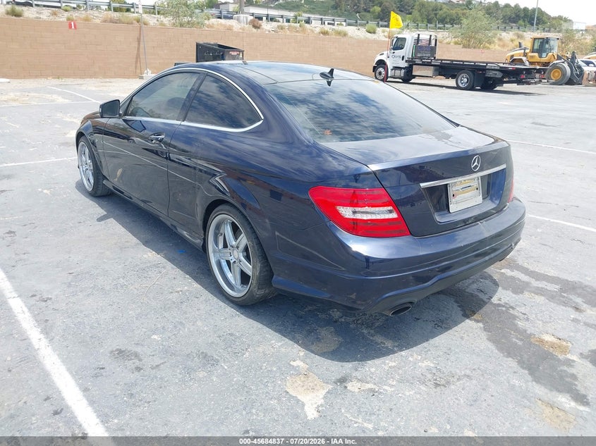 2012 Mercedes-benz C-klasse VIN WDDGJ4HB1CF873546 IAAI salvage auction — MECHANICAL, Clear (California), sold $25 on 2026-07-29 (photo 3)