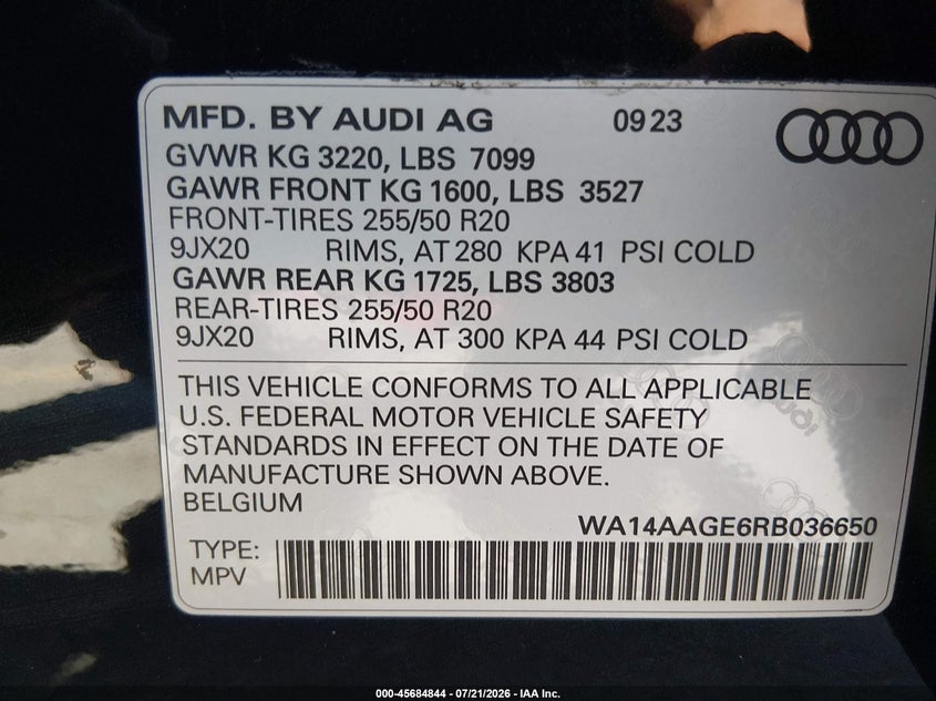 2024 Audi Q8 VIN WA14AAGE6RB036650 IAAI salvage auction — SIDE, Wait Title, sold $14,100 on 2026-09-10 (photo 9)