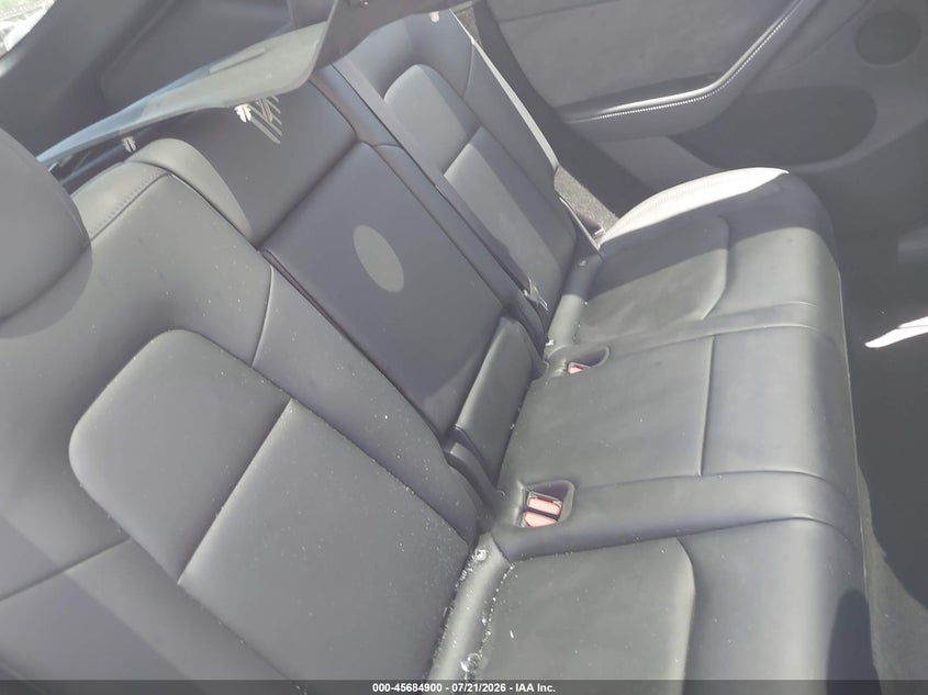 2024 Tesla Model y VIN 7SAYGDEE2RA255659 IAAI salvage auction — SIDE, Wait Title, sold $10,700 on 2026-08-28 (photo 8)