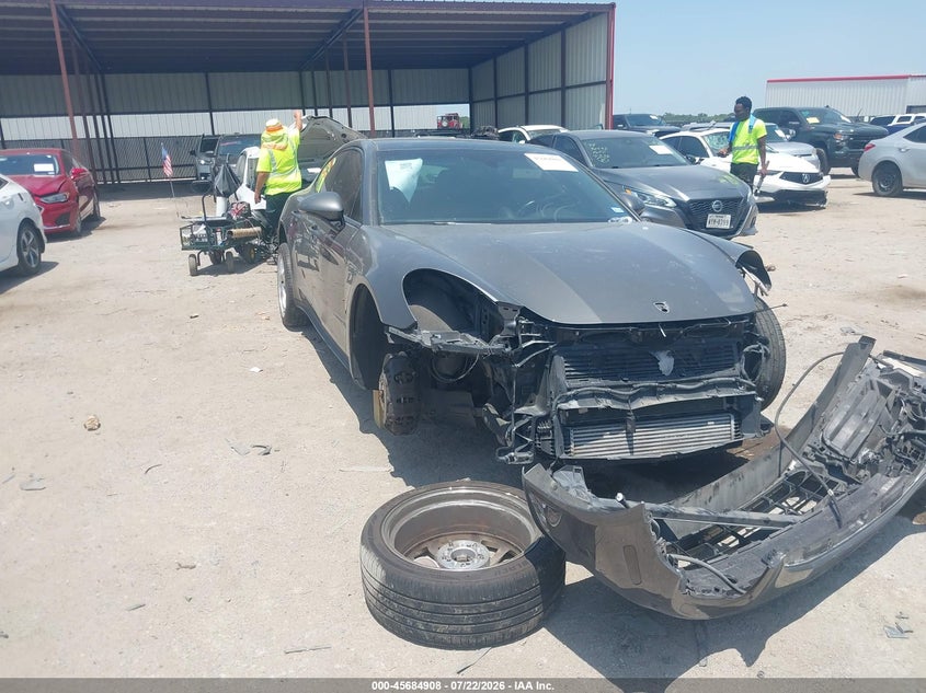 2017 Porsche Panamera VIN WP0AA2A72HL102404 — IAAI salvage auction photo