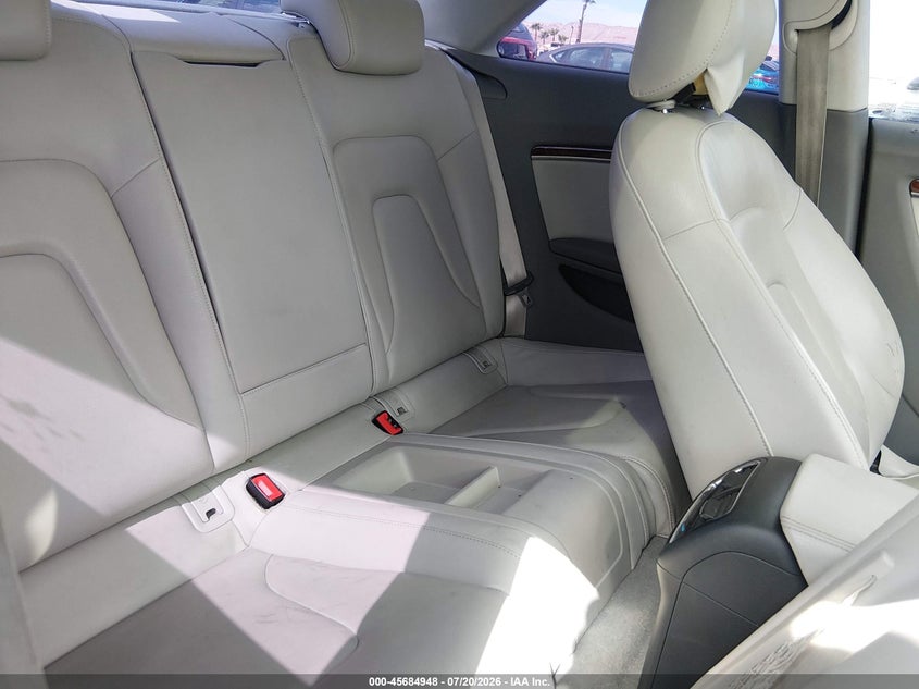 2010 Audi A5 VIN WAULFAFR4AA044485 IAAI salvage auction — NORMAL WEAR, Clear (Nevada), sold $1,075 on 2026-08-05 (photo 8)