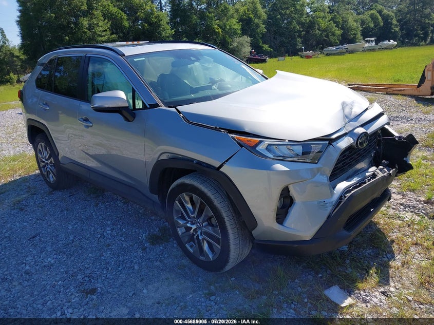 2019 Toyota Rav4 VIN 2T3A1RFV0KW082108 IAAI salvage auction — FRONT END, Rebuildable (Florida), sold $15,000 on 2026-08-01 (photo 1)