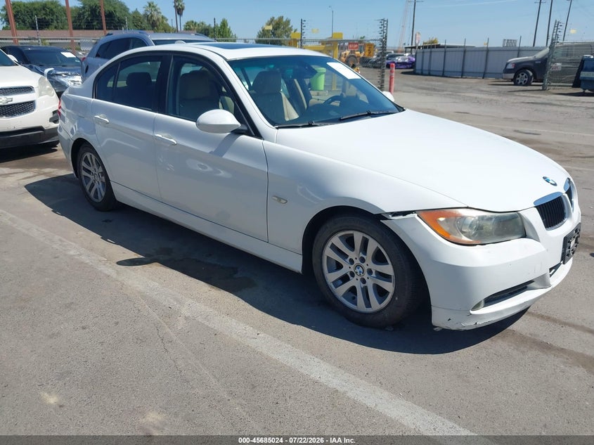 2007 BMW 3 series VIN WBAVC53567FZ76905 IAAI salvage auction — NORMAL WEAR, Clear - Dealer Only (California), sold $400 on 2026-07-28 (photo 1)
