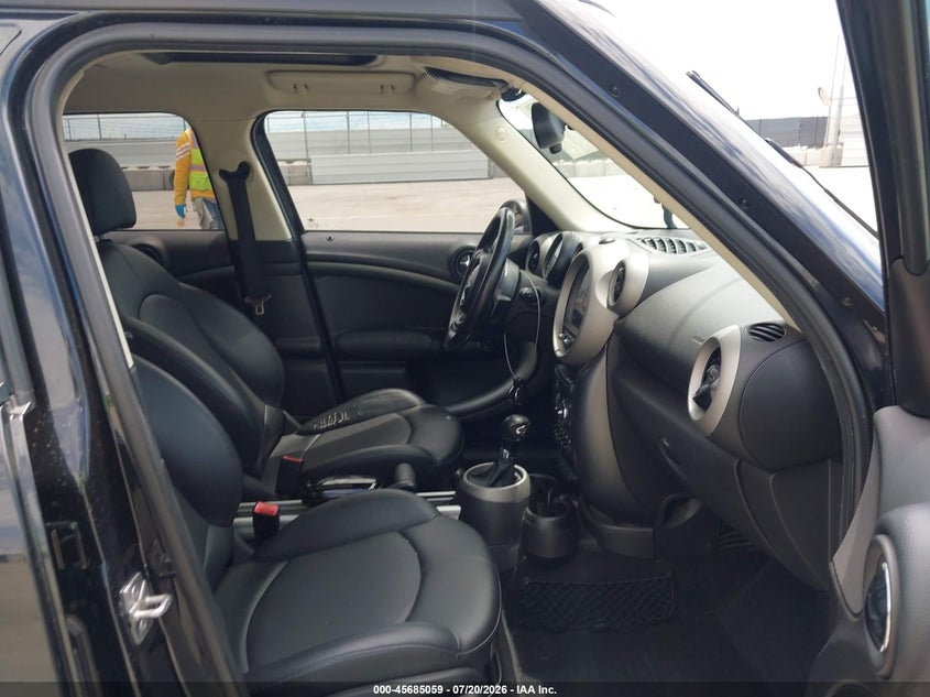 2012 Mini Cooper VIN WMWZC3C59CWL84799 IAAI salvage auction — NORMAL WEAR, Clear - Dealer Only (California), sold $300 on 2026-08-05 (photo 5)