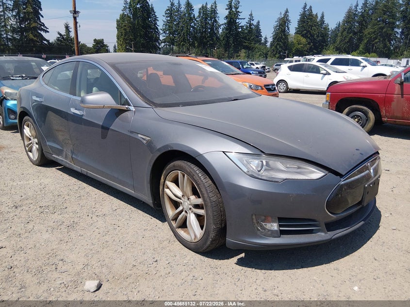 2014 Tesla Model s VIN 5YJSA1H15EFP32710 IAAI salvage auction — NORMAL WEAR, Clear (Washington), sold $25 on 2026-07-29 (photo 1)
