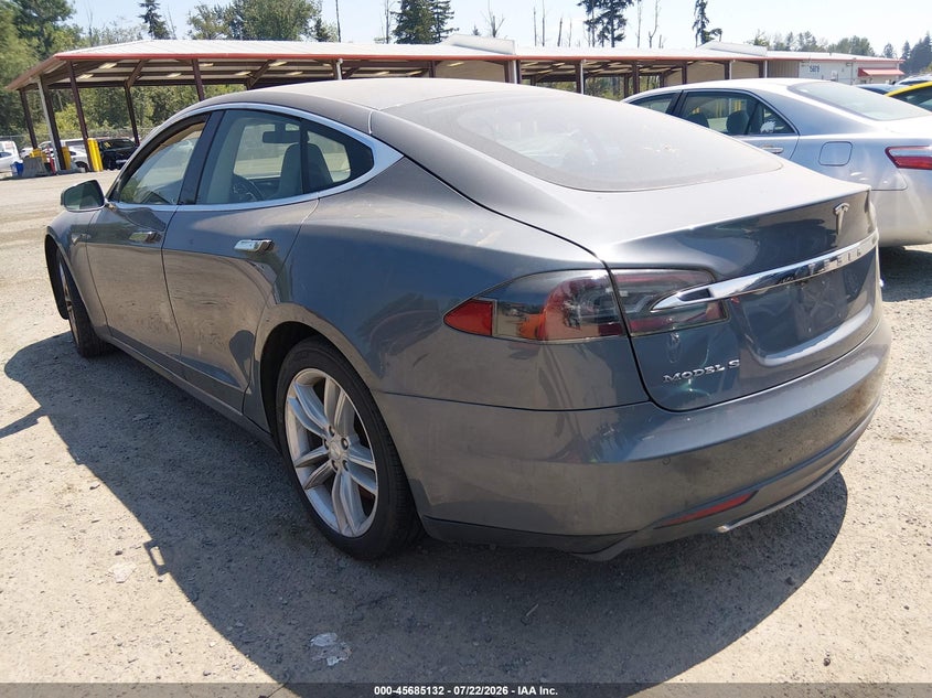 2014 Tesla Model s VIN 5YJSA1H15EFP32710 IAAI salvage auction — NORMAL WEAR, Clear (Washington), sold $25 on 2026-07-29 (photo 3)