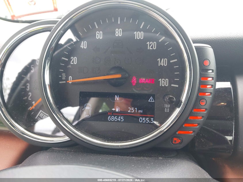 2017 Mini Hard top VIN WMWXP7C31H3C62015 IAAI salvage auction — WATER/FLOOD, Salvage Title, sold $2,750 on 2026-08-17 (photo 7)