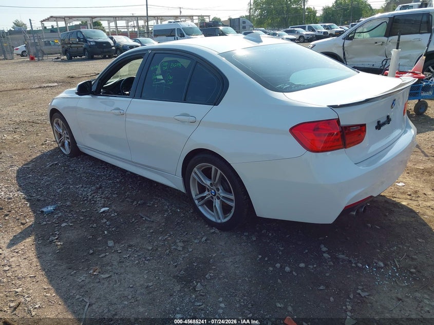 2013 BMW 3er VIN WBA3B5G54DNS02173 IAAI salvage auction — THEFT, Salvage Title, sold $1,350 on 2026-08-19 (photo 3)