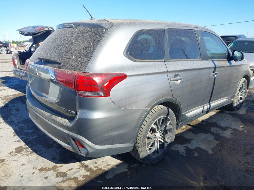 2016 Mitsubishi Outlander VIN JA4AD2A34GZ005585 IAAI salvage auction — NORMAL WEAR, Clear - Dealer Only (California), sold $1,700 on 2026-08-01 (photo 4)