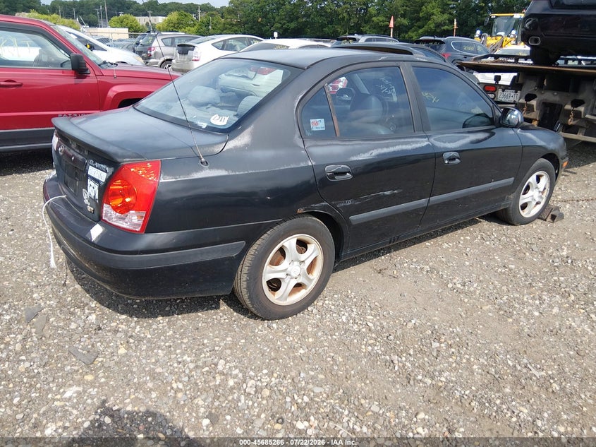 2005 Hyundai Elantra VIN KMHDN46D55U026352 IAAI salvage auction — SIDE, Clear (New York), sold $25 on 2026-07-28 (photo 4)