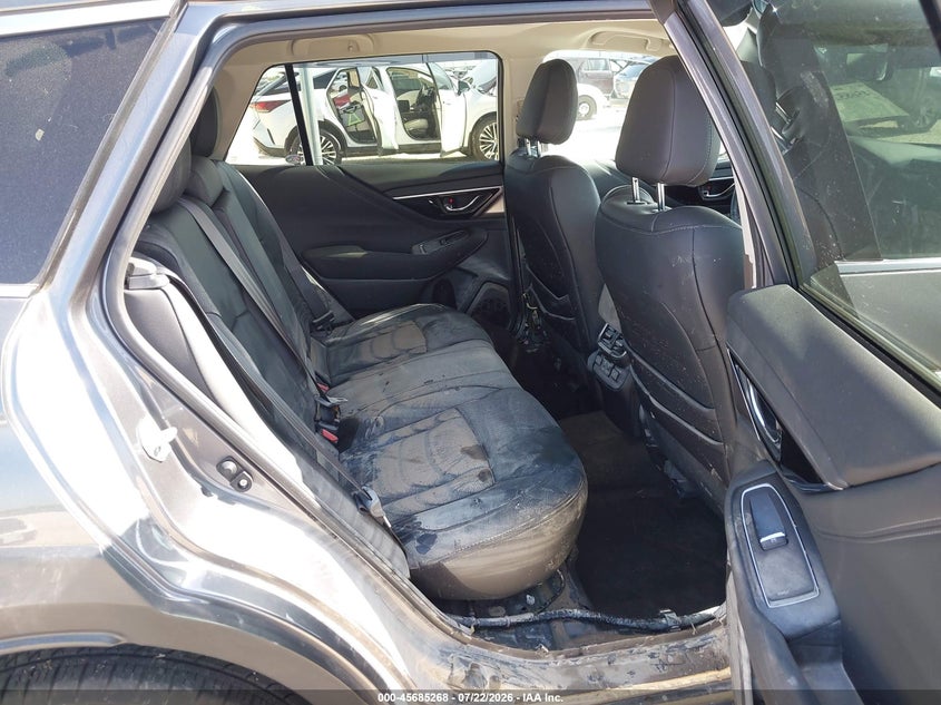 2023 Subaru Outback VIN 4S4BTGPD7P3141329 IAAI salvage auction — WATER/FLOOD, Wait Title, sold $7,800 on 2026-09-28 (photo 8)