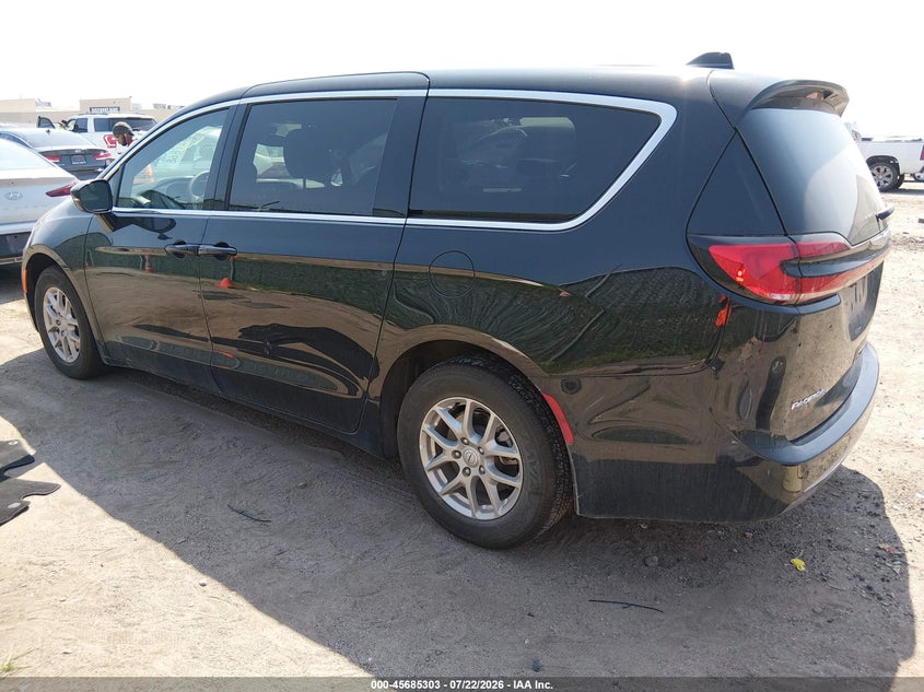 2026 Chrysler Pacifica VIN 2C4RC1BG7TR201712 IAAI salvage auction — RIGHT SIDE, Enterprise Vehicles Clear Only (Kansas), sold $16,100 on 2026-07-29 (photo 3)