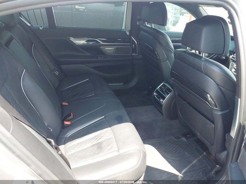 2020 BMW 7 series VIN WBA7T2C03LCD61786 IAAI salvage auction — FRONT END, Salvage (North Carolina), sold $10,300 on 2026-07-28 (photo 8)
