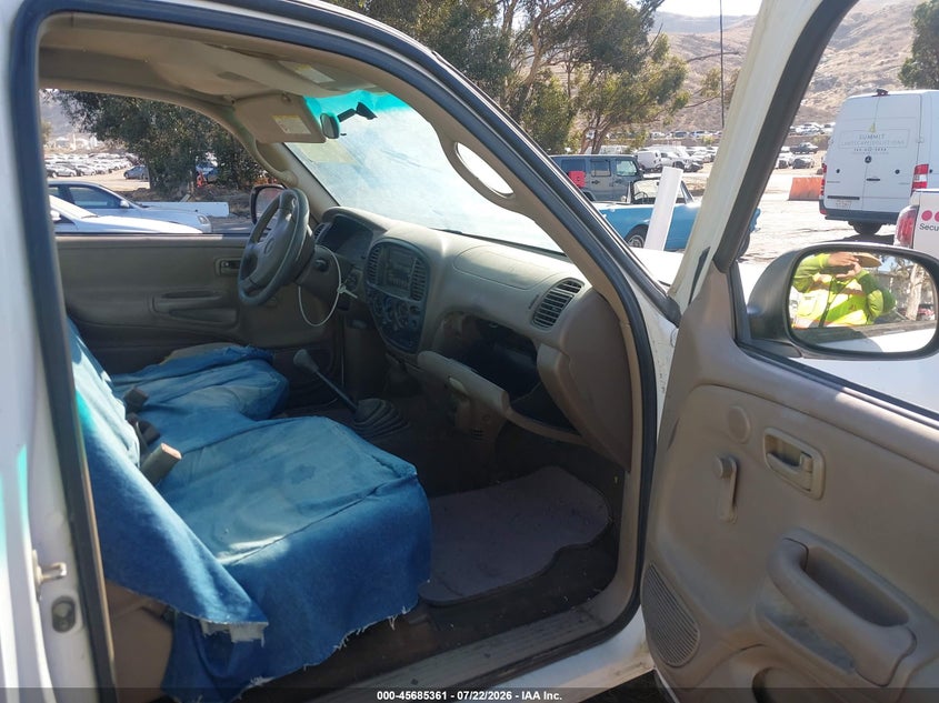 2001 Toyota Tundra VIN 5TBJN32151S219945 IAAI salvage auction — NORMAL WEAR, Salvage Title - Dealer (California), sold $1,300 on 2026-07-28 (photo 5)