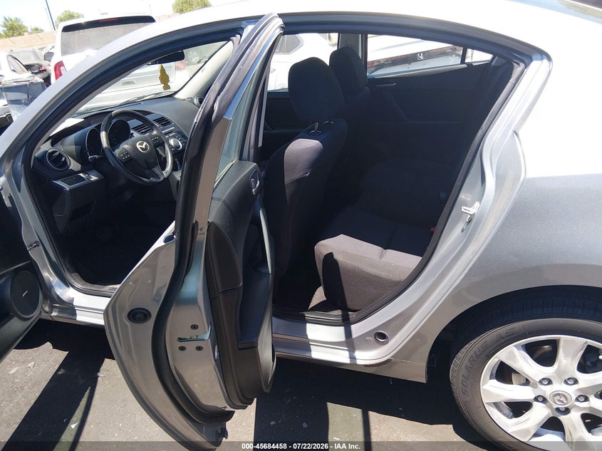 2011 Mazda 3 VIN JM1BL1VG6B1388439 IAAI salvage auction — SIDE, Salvage Certificate (California), sold $975 on 2026-08-02 (photo 8)