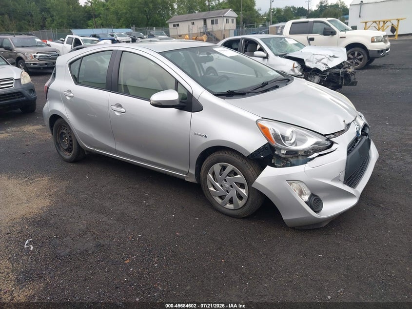 2015 Toyota Prius c VIN JTDKDTB37F1104722 IAAI salvage auction — NORMAL WEAR, Clear (Pennsylvania), sold $625 on 2026-07-28 (photo 1)