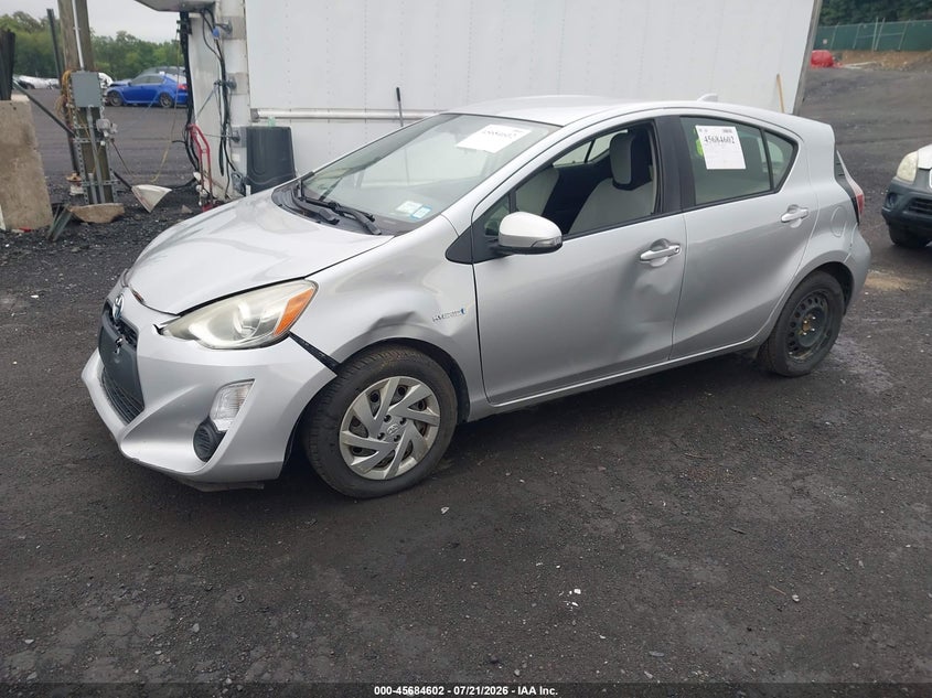 2015 Toyota Prius c VIN JTDKDTB37F1104722 IAAI salvage auction — NORMAL WEAR, Clear (Pennsylvania), sold $625 on 2026-07-28 (photo 2)