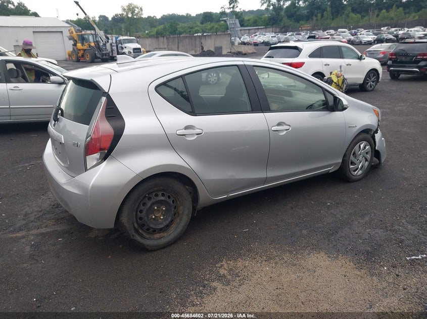 2015 Toyota Prius c VIN JTDKDTB37F1104722 IAAI salvage auction — NORMAL WEAR, Clear (Pennsylvania), sold $625 on 2026-07-28 (photo 4)