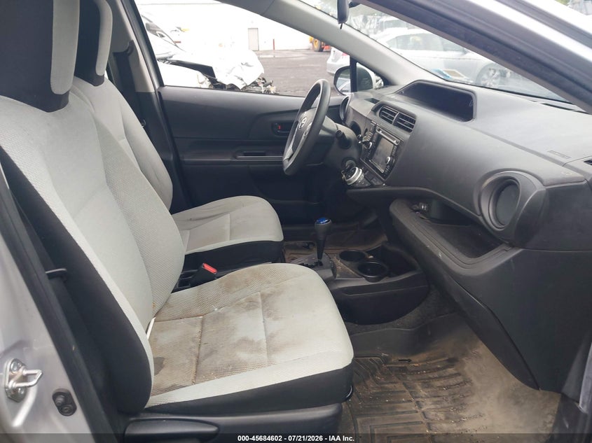 2015 Toyota Prius c VIN JTDKDTB37F1104722 IAAI salvage auction — NORMAL WEAR, Clear (Pennsylvania), sold $625 on 2026-07-28 (photo 5)