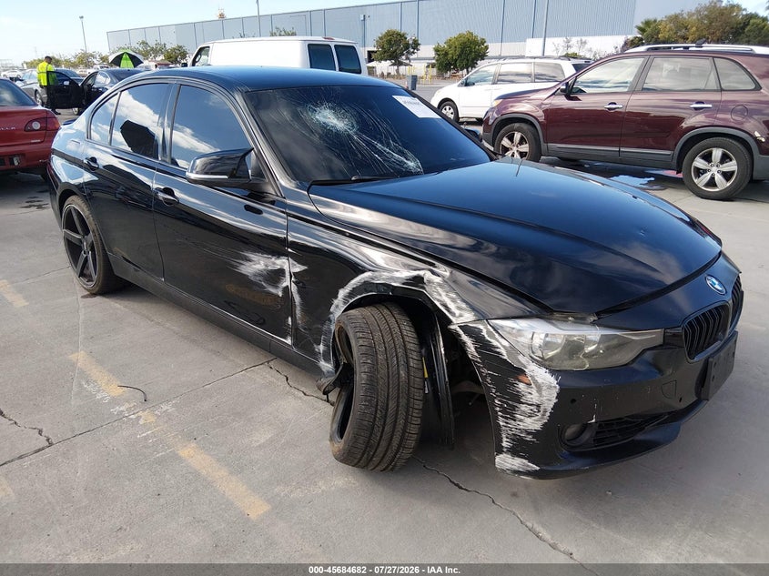 2017 BMW 3er VIN WBA8B9G53HNU49574 IAAI salvage auction — NORMAL WEAR, App For Dup Clear (California), sold $350 on 2026-08-03 (photo 1)