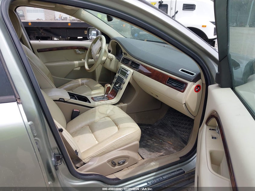 2008 Volvo Xc70 VIN YV4BZ982X81038265 IAAI salvage auction — NORMAL WEAR, Original (Maine), sold $300 on 2026-07-27 (photo 5)