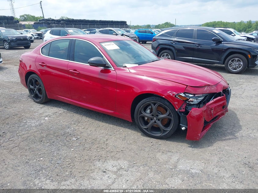 2017 Alfa romeo Giulia VIN ZARFAEEN0H7556312 IAAI salvage auction — FRONT END, Salvage Title, sold $1,000 on 2026-08-14 (photo 1)