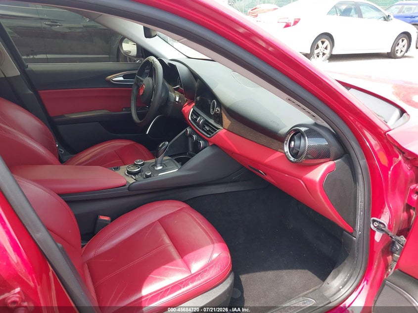 2017 Alfa romeo Giulia VIN ZARFAEEN0H7556312 IAAI salvage auction — FRONT END, Salvage Title, sold $1,000 on 2026-08-14 (photo 5)