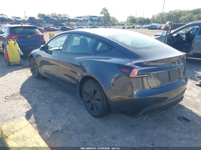 2025 Tesla Model 3 VIN 5YJ3E1EAXSF018886 IAAI salvage auction — SIDE, Wait Title, sold $13,900 on 2026-09-01 (photo 3)